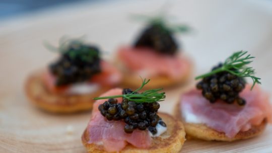 Comment l&rsquo;aquaculture durable redéfinit les standards du luxe gastronomique